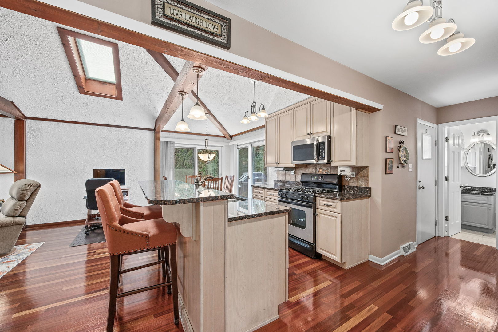 4140 Seeley Avenue, Downers Grove, IL 60515