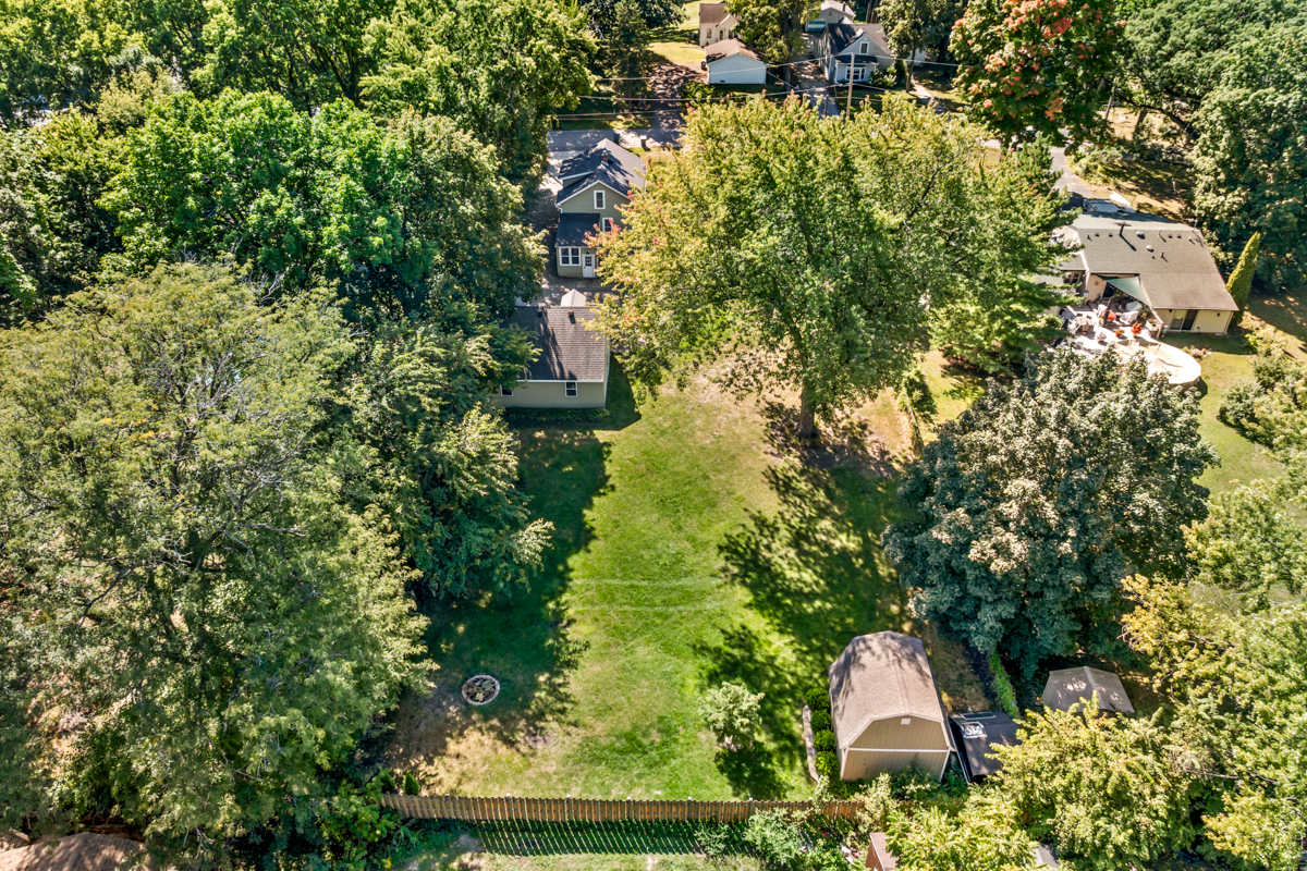 26700 W Woodland Avenue, Antioch, IL 60002