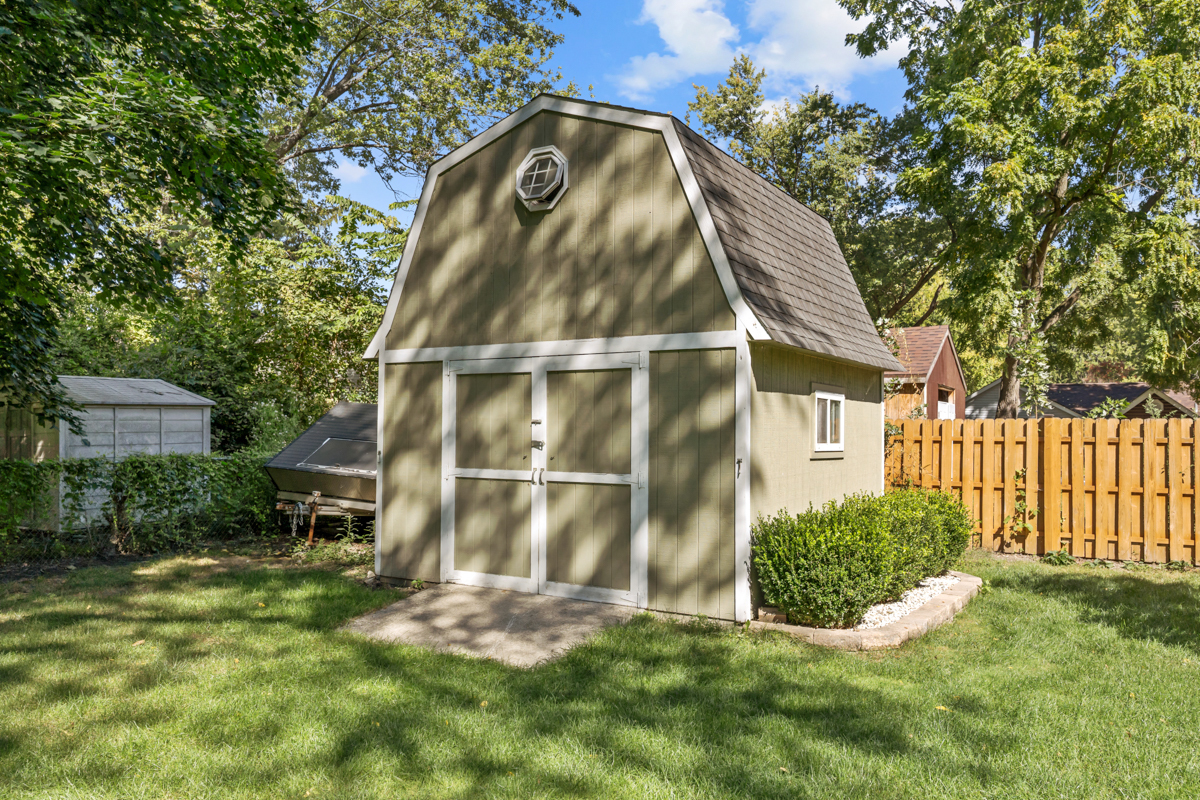 26700 W Woodland Avenue, Antioch, IL 60002