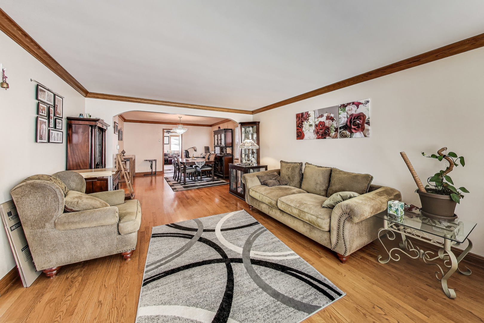2936 W Jerome Avenue, Chicago, IL 60645