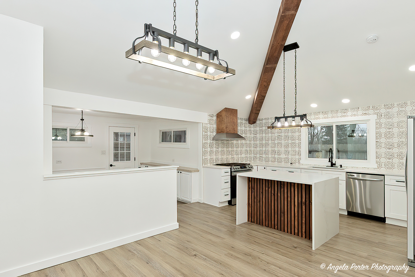 7719 Oak Drive, Wonder Lake, IL 60097