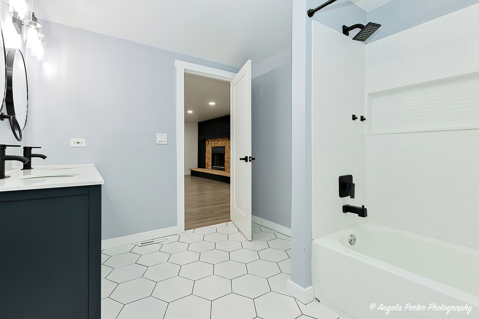 7719 Oak Drive, Wonder Lake, IL 60097