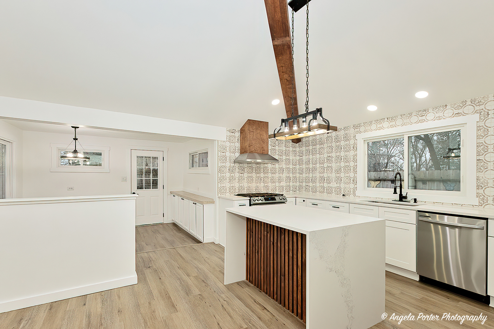 7719 Oak Drive, Wonder Lake, IL 60097