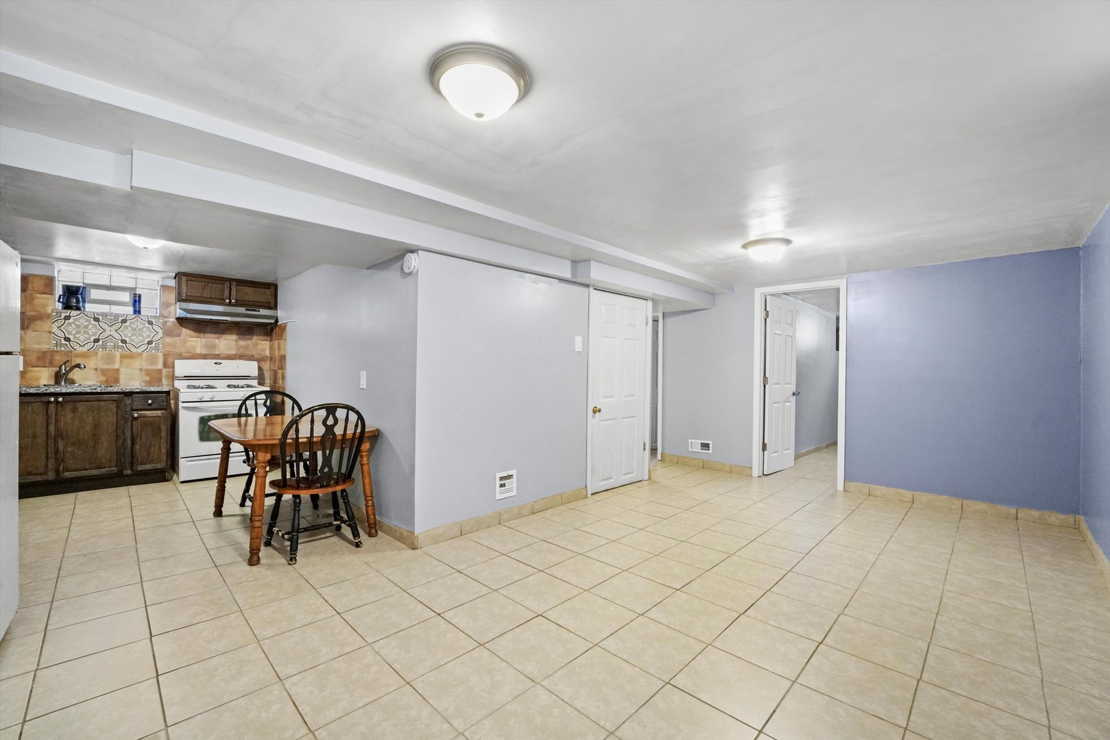 7820 S Sawyer Avenue #G, Chicago, IL 60652
