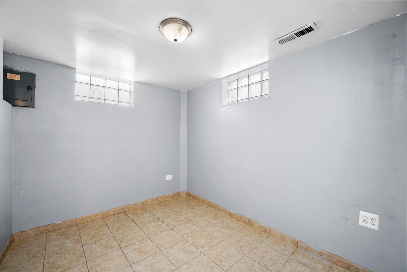 7820 S Sawyer Avenue #G, Chicago, IL 60652