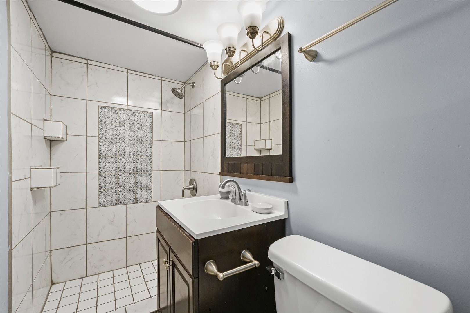 7820 S Sawyer Avenue #G, Chicago, IL 60652