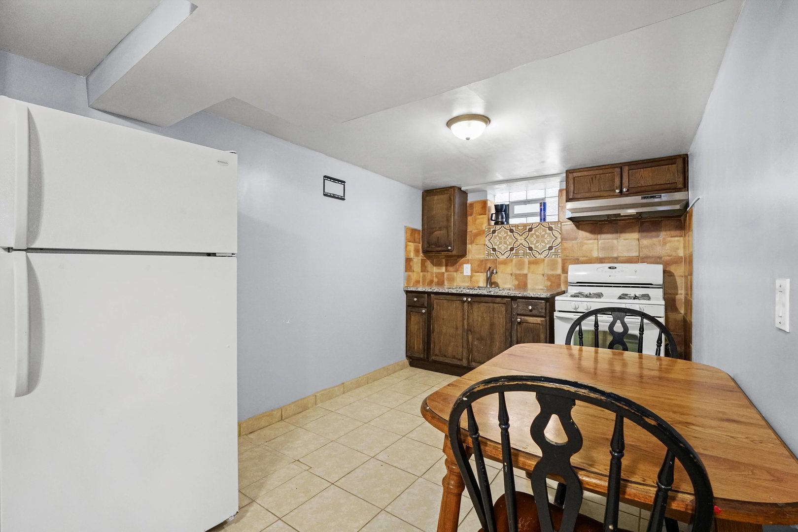 7820 S Sawyer Avenue #G, Chicago, IL 60652