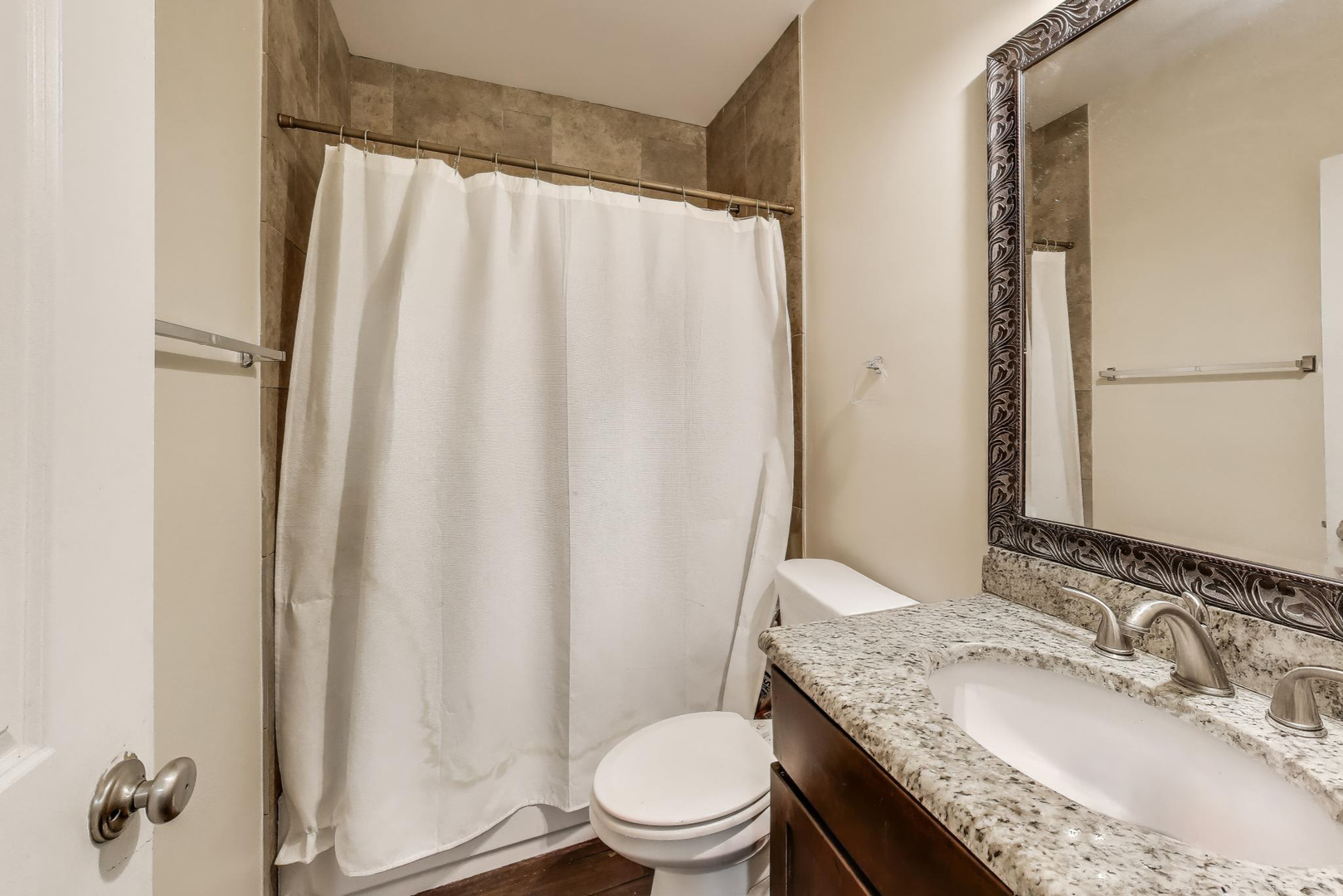 6527 S Drexel Avenue, Chicago, IL 60637