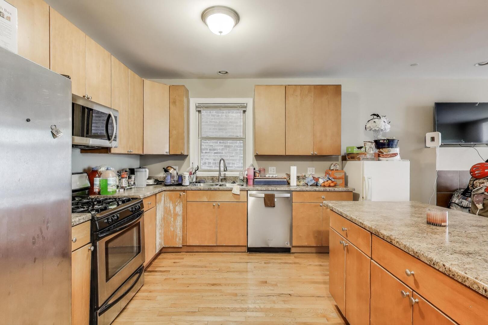 6527 S Drexel Avenue, Chicago, IL 60637