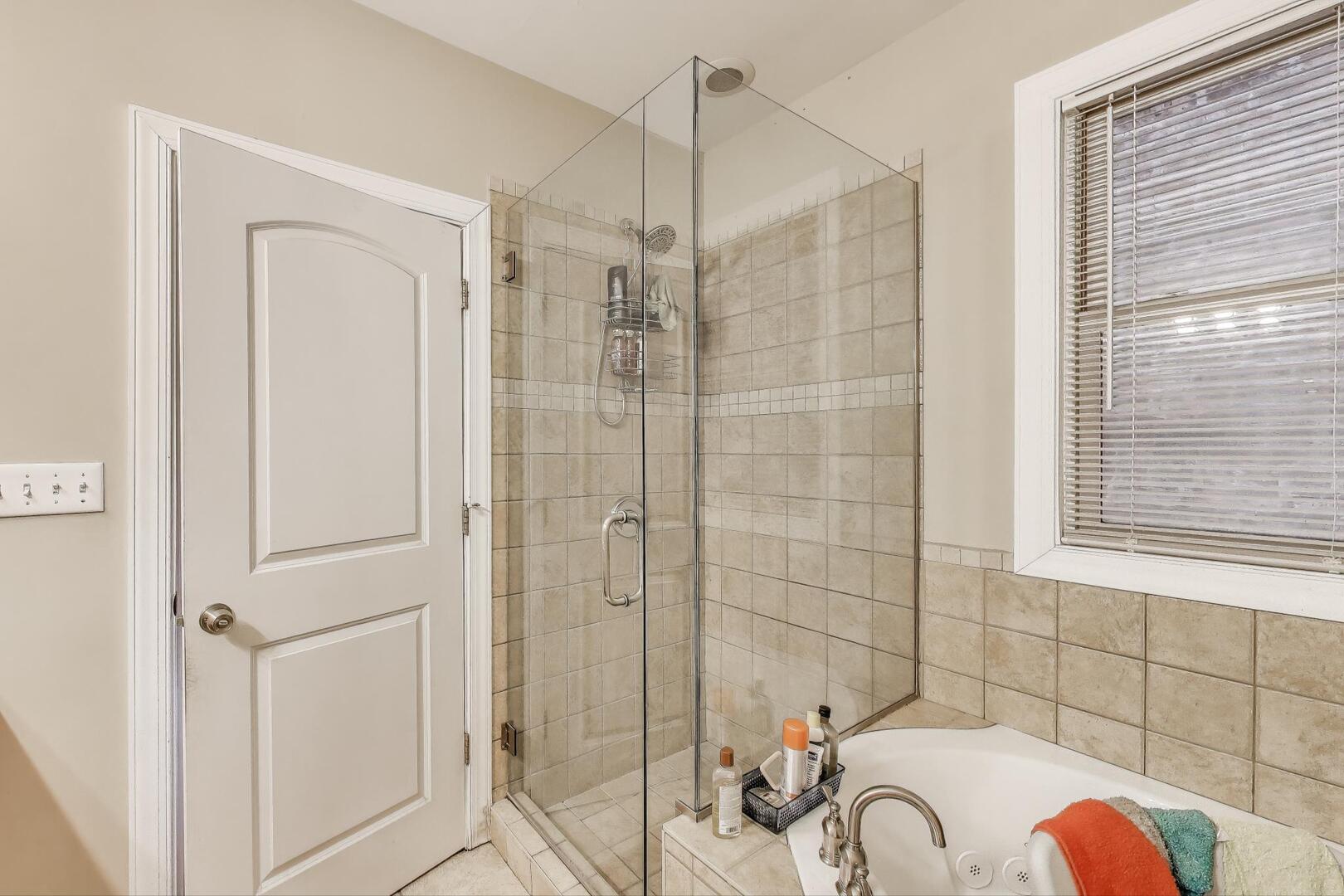 6527 S Drexel Avenue, Chicago, IL 60637