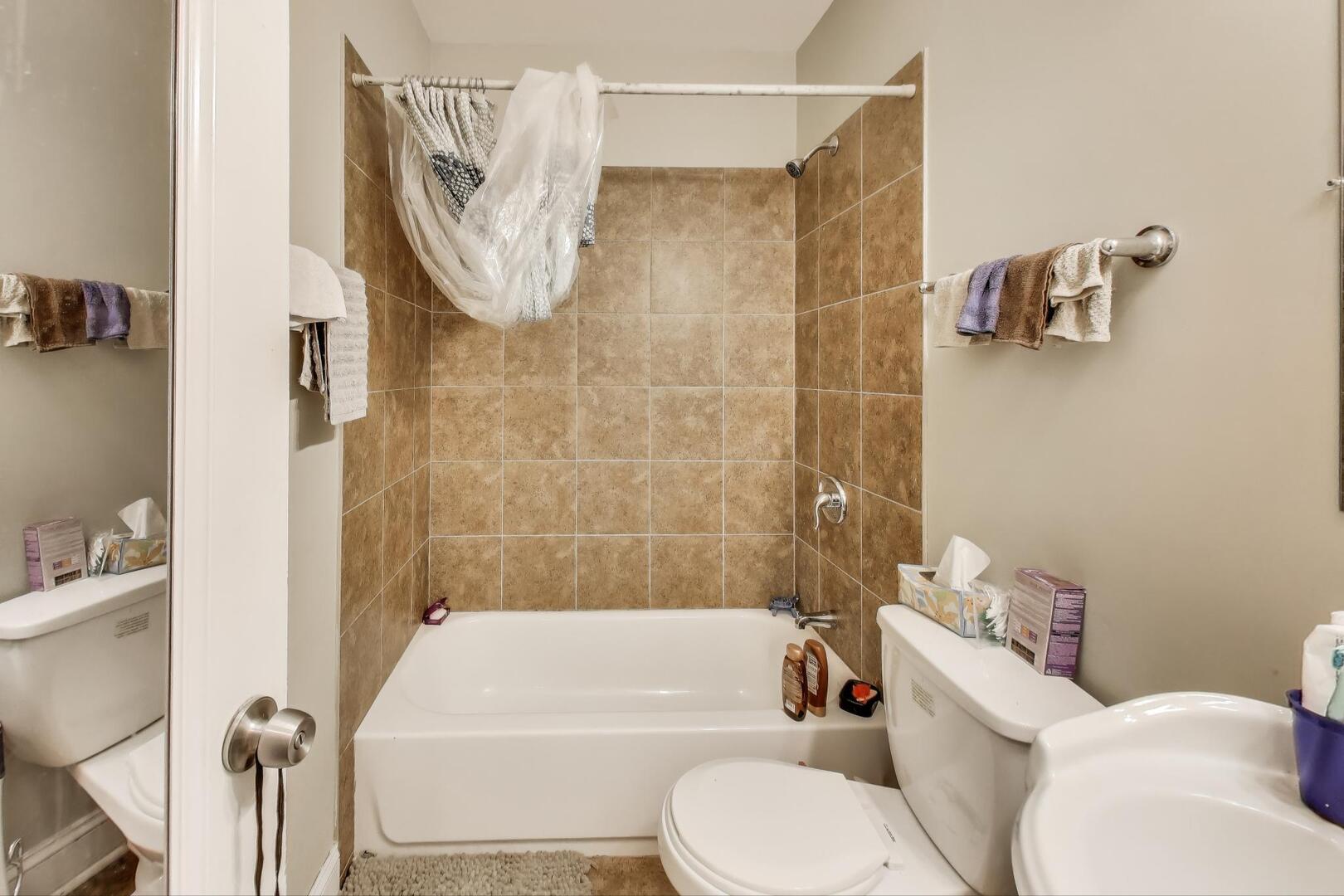 6527 S Drexel Avenue, Chicago, IL 60637