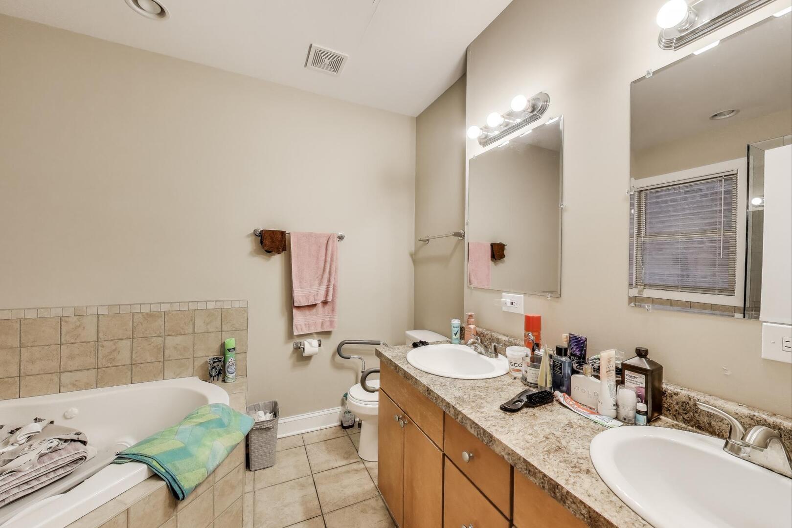 6527 S Drexel Avenue, Chicago, IL 60637