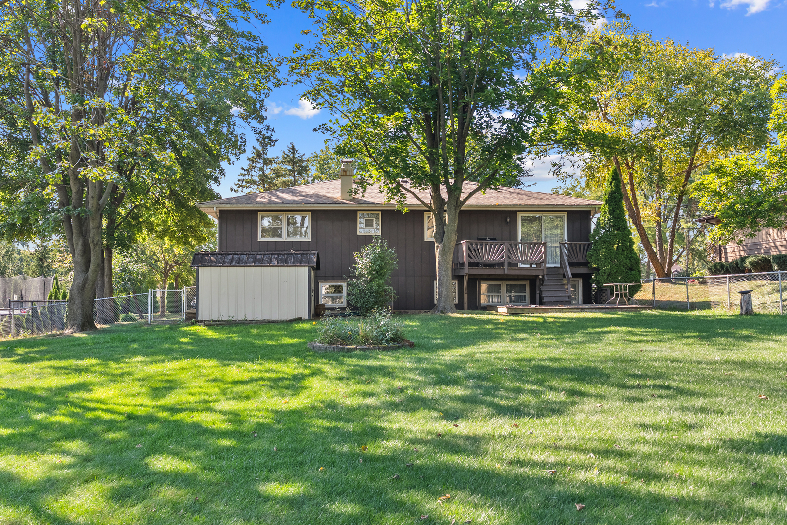 7831 Clarendon Hills Road, Willowbrook, IL 60527