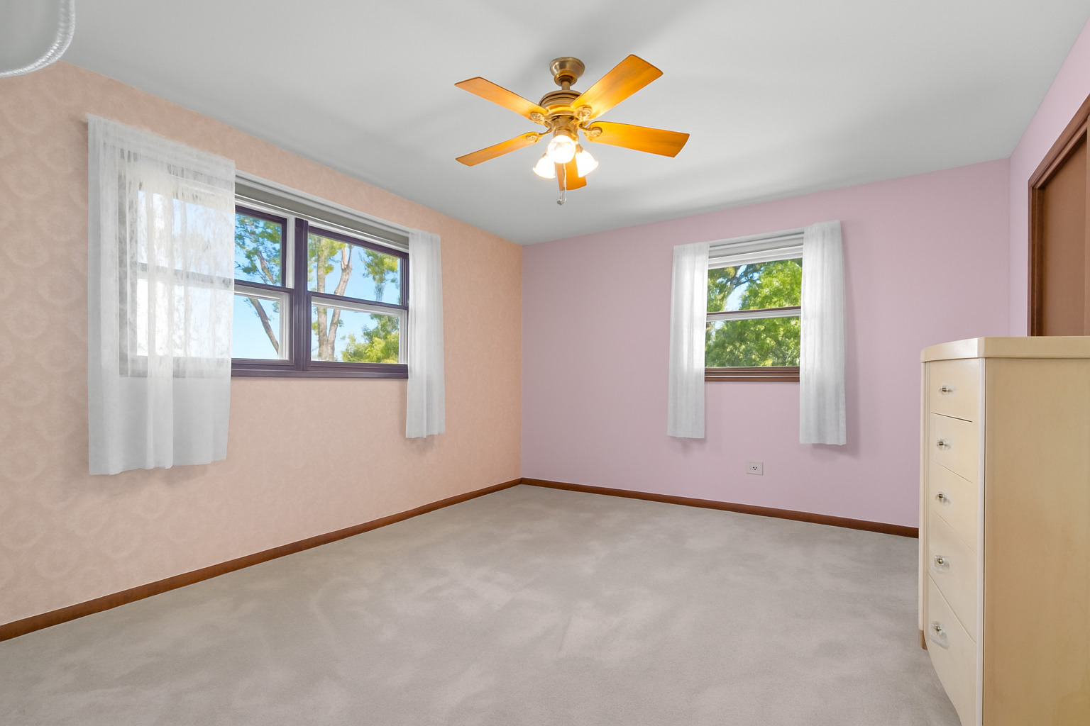 7831 Clarendon Hills Road, Willowbrook, IL 60527