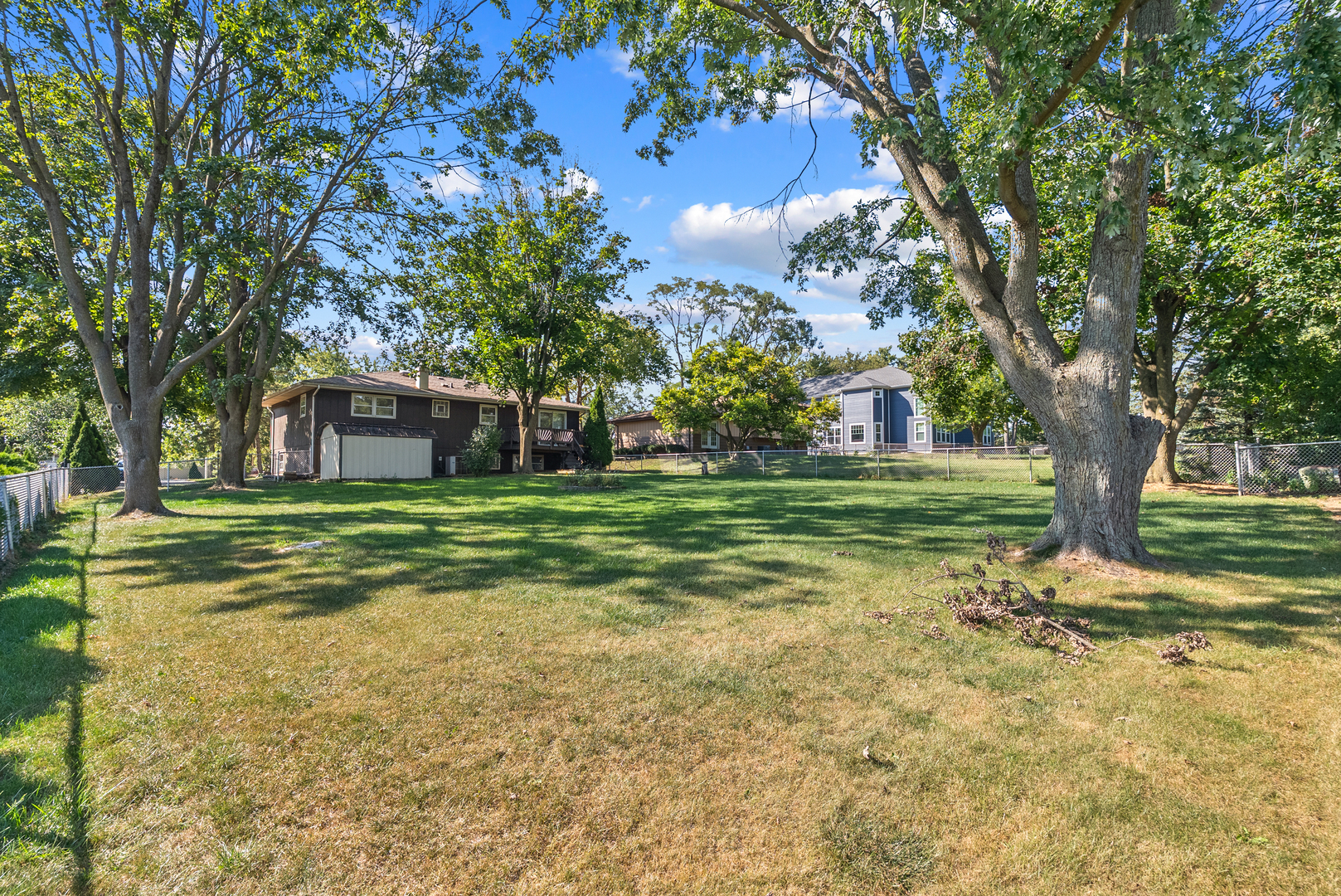 7831 Clarendon Hills Road, Willowbrook, IL 60527