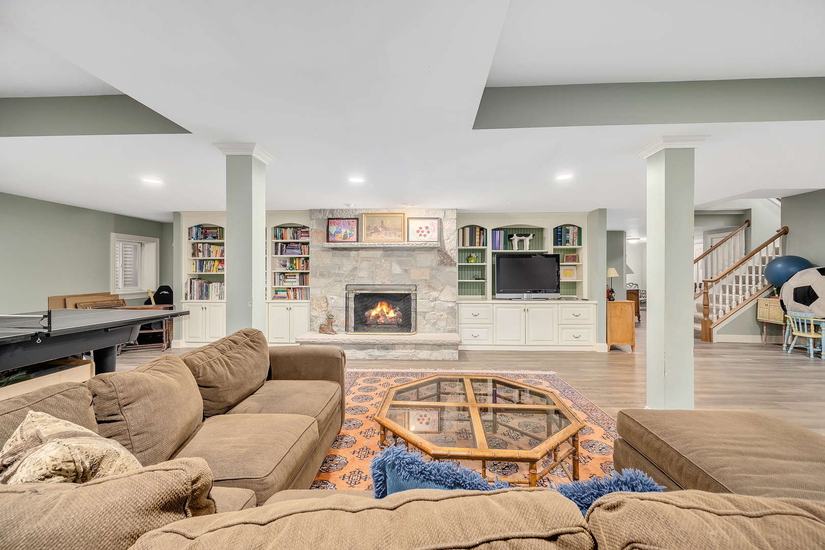 401 Glendale Avenue, Oak Brook, IL 60523