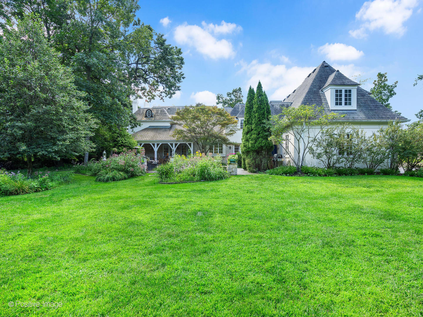 401 Glendale Avenue, Oak Brook, IL 60523
