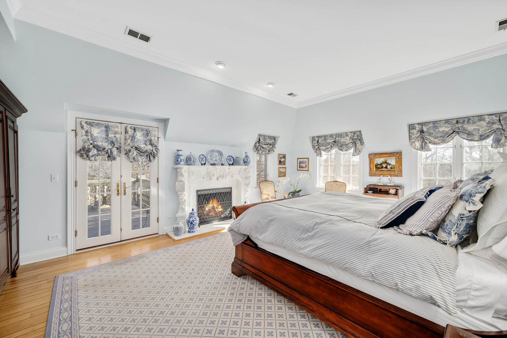 401 Glendale Avenue, Oak Brook, IL 60523