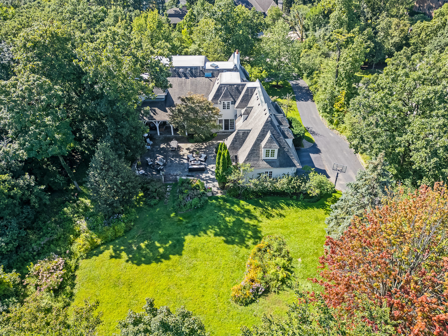 401 Glendale Avenue, Oak Brook, IL 60523