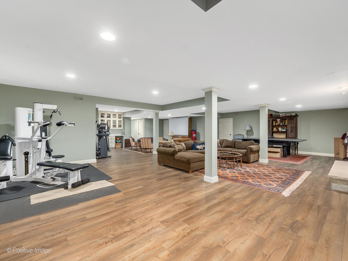 401 Glendale Avenue, Oak Brook, IL 60523