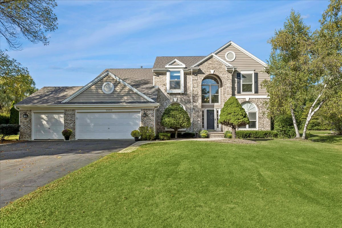 1300 Alexandra Boulevard, Crystal Lake, IL 60014