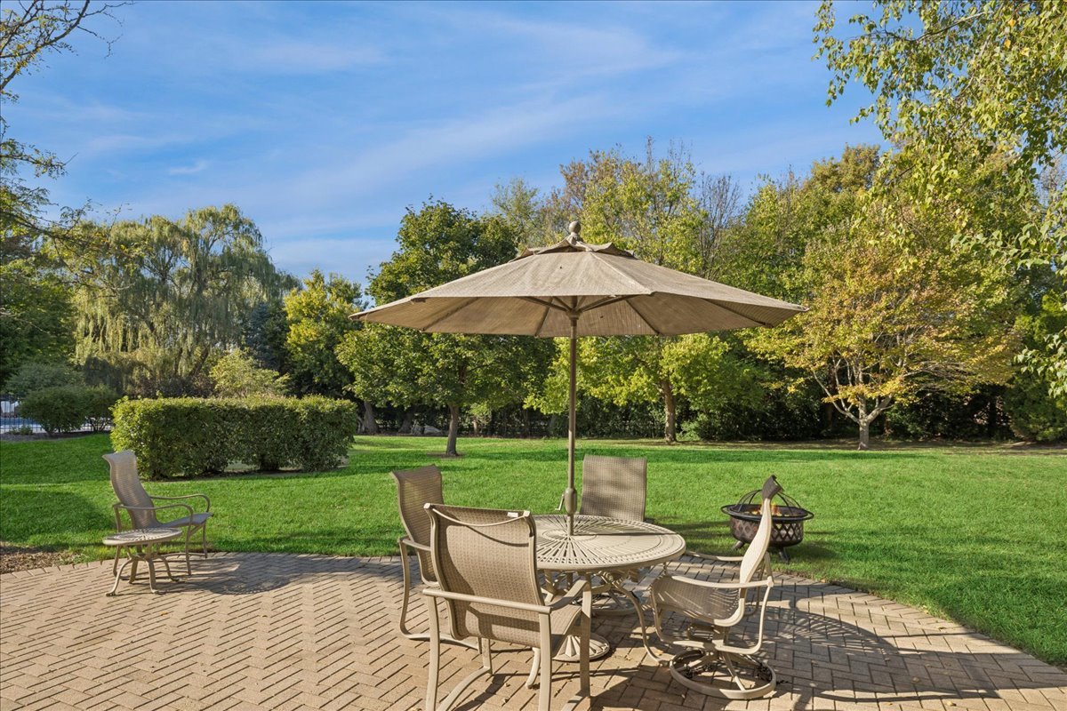 1300 Alexandra Boulevard, Crystal Lake, IL 60014