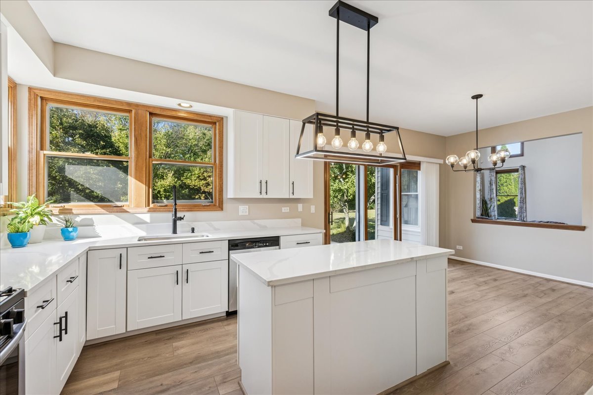 1300 Alexandra Boulevard, Crystal Lake, IL 60014