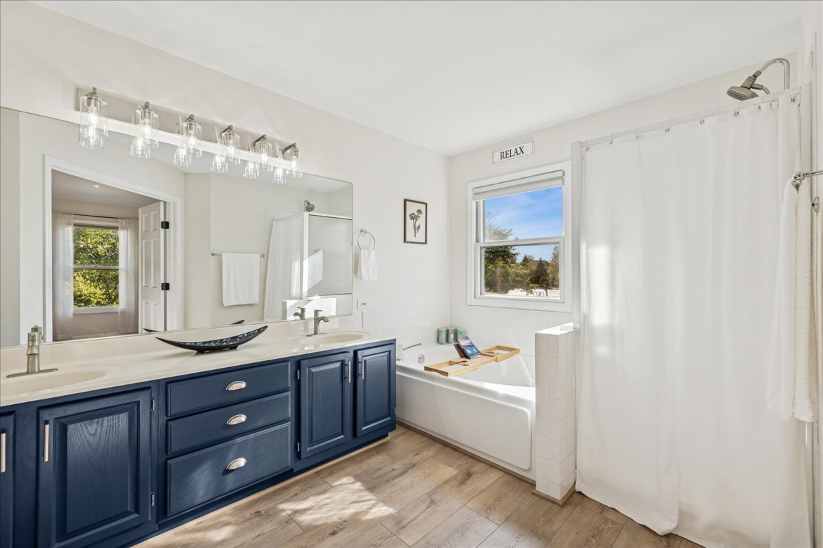 1300 Alexandra Boulevard, Crystal Lake, IL 60014