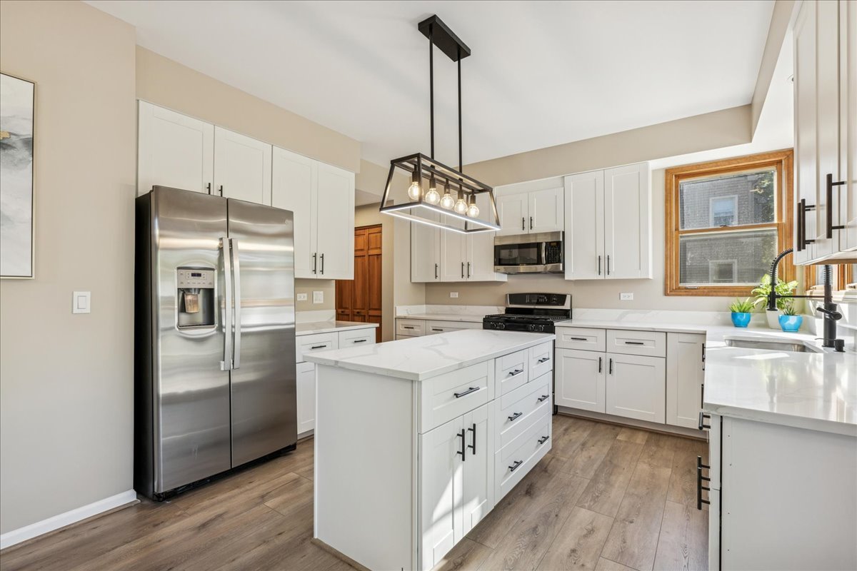 1300 Alexandra Boulevard, Crystal Lake, IL 60014