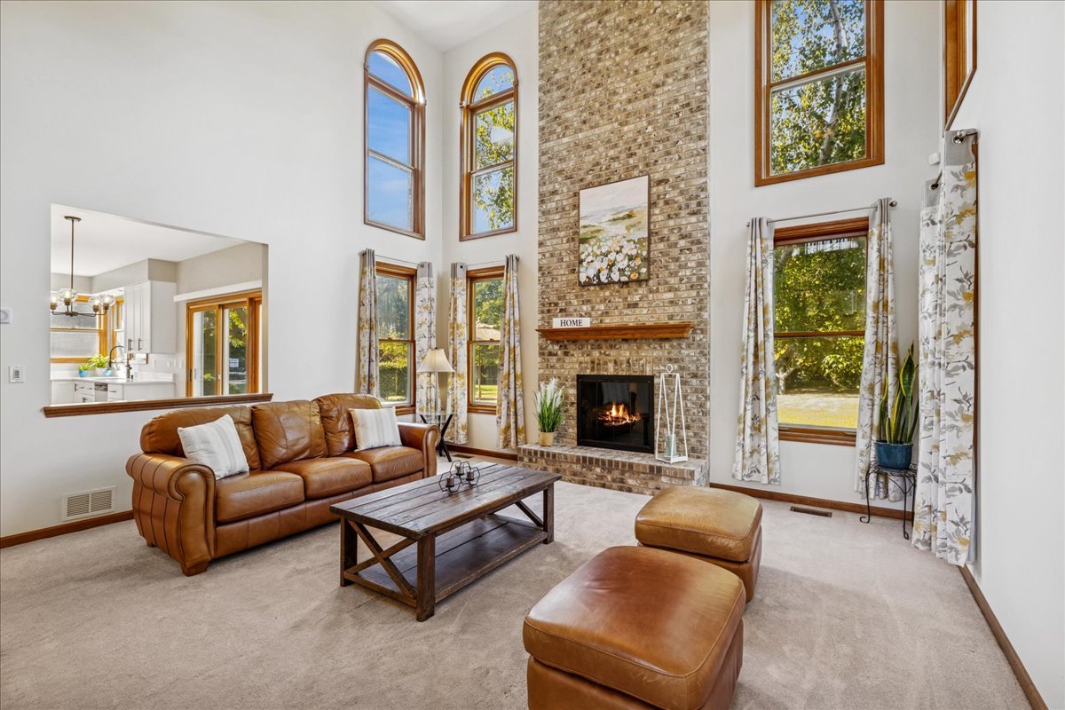 1300 Alexandra Boulevard, Crystal Lake, IL 60014