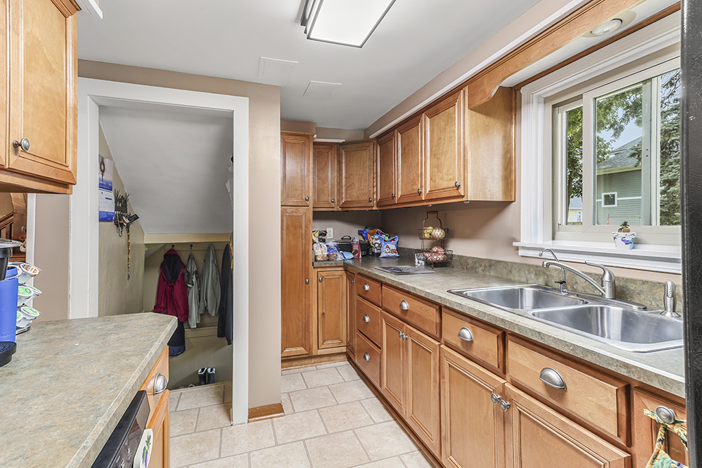 1326 S Washington Street, Lockport, IL 60441