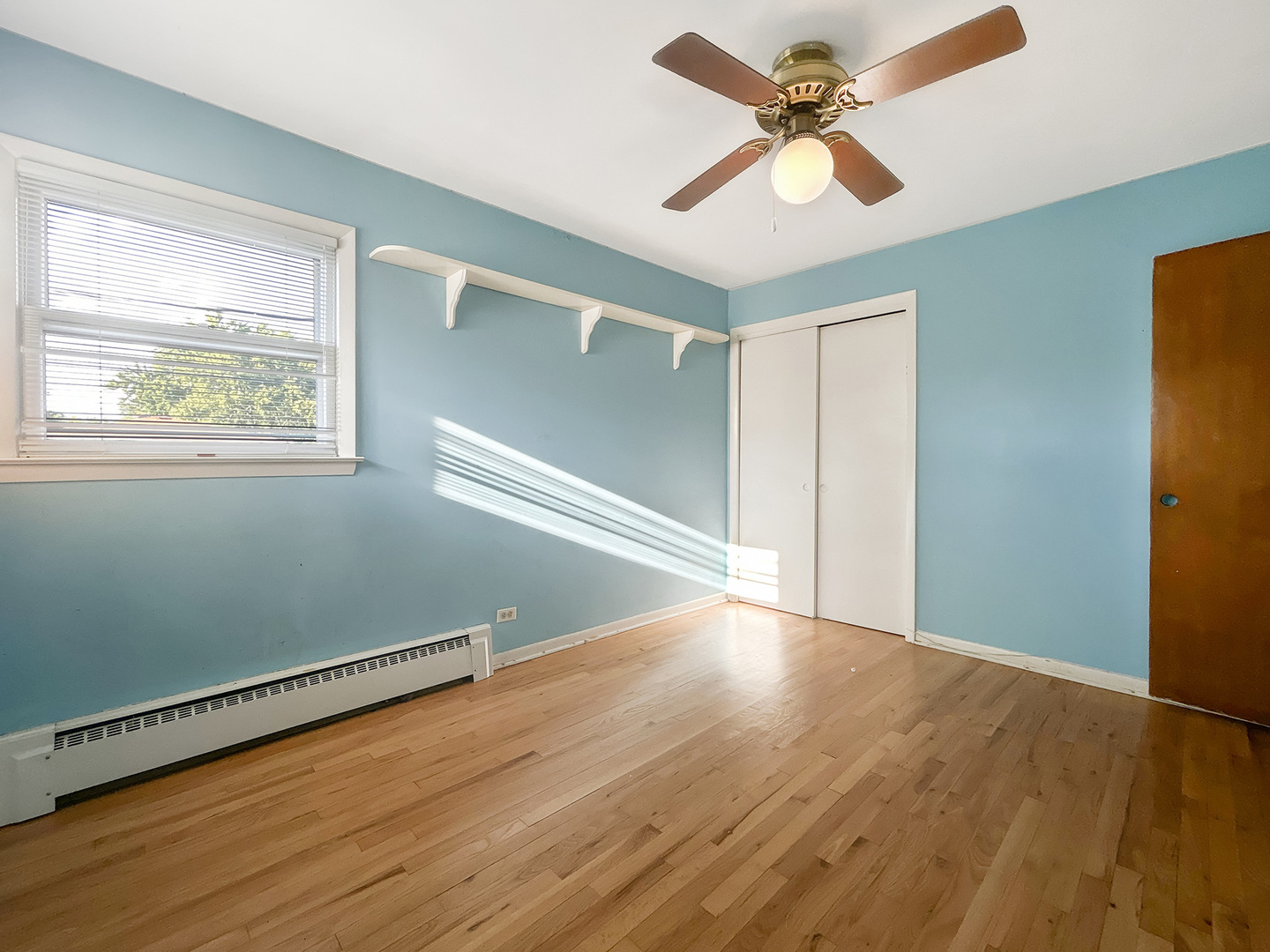 36 S Highview Avenue, Addison, IL 60101