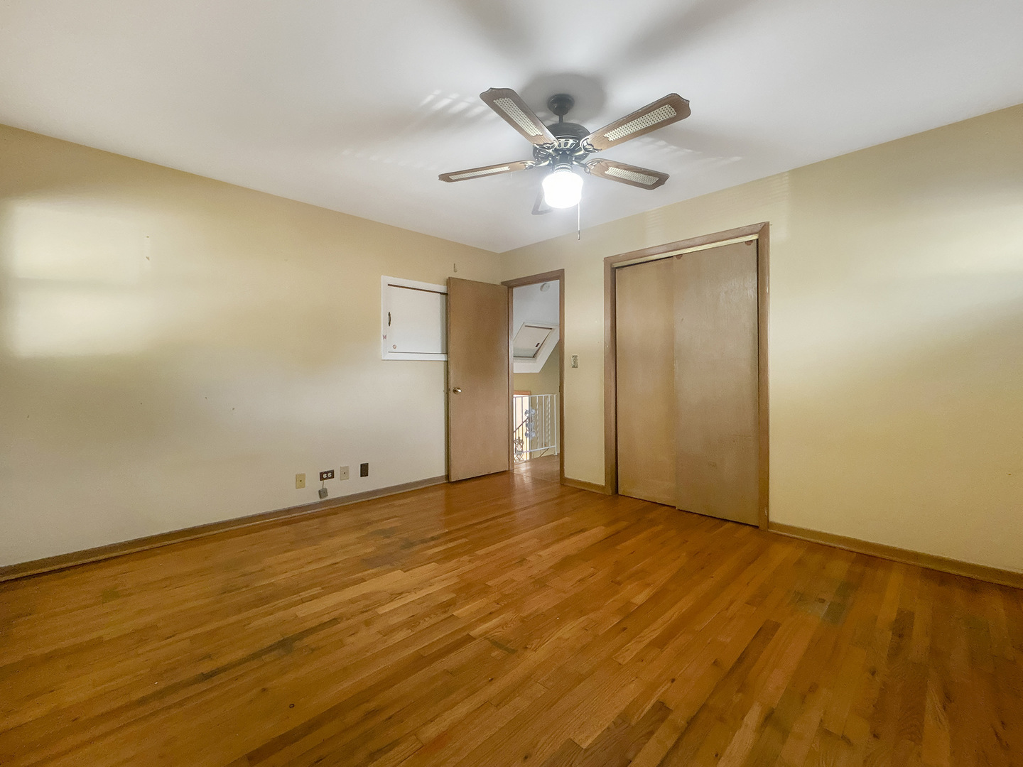 36 S Highview Avenue, Addison, IL 60101