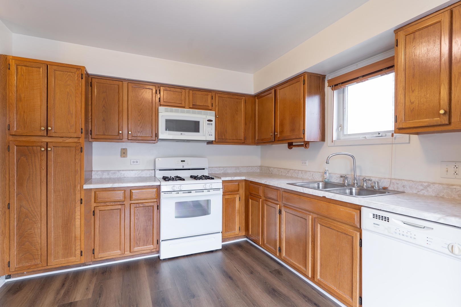 5037 W Quincy Street, Chicago, IL 60644