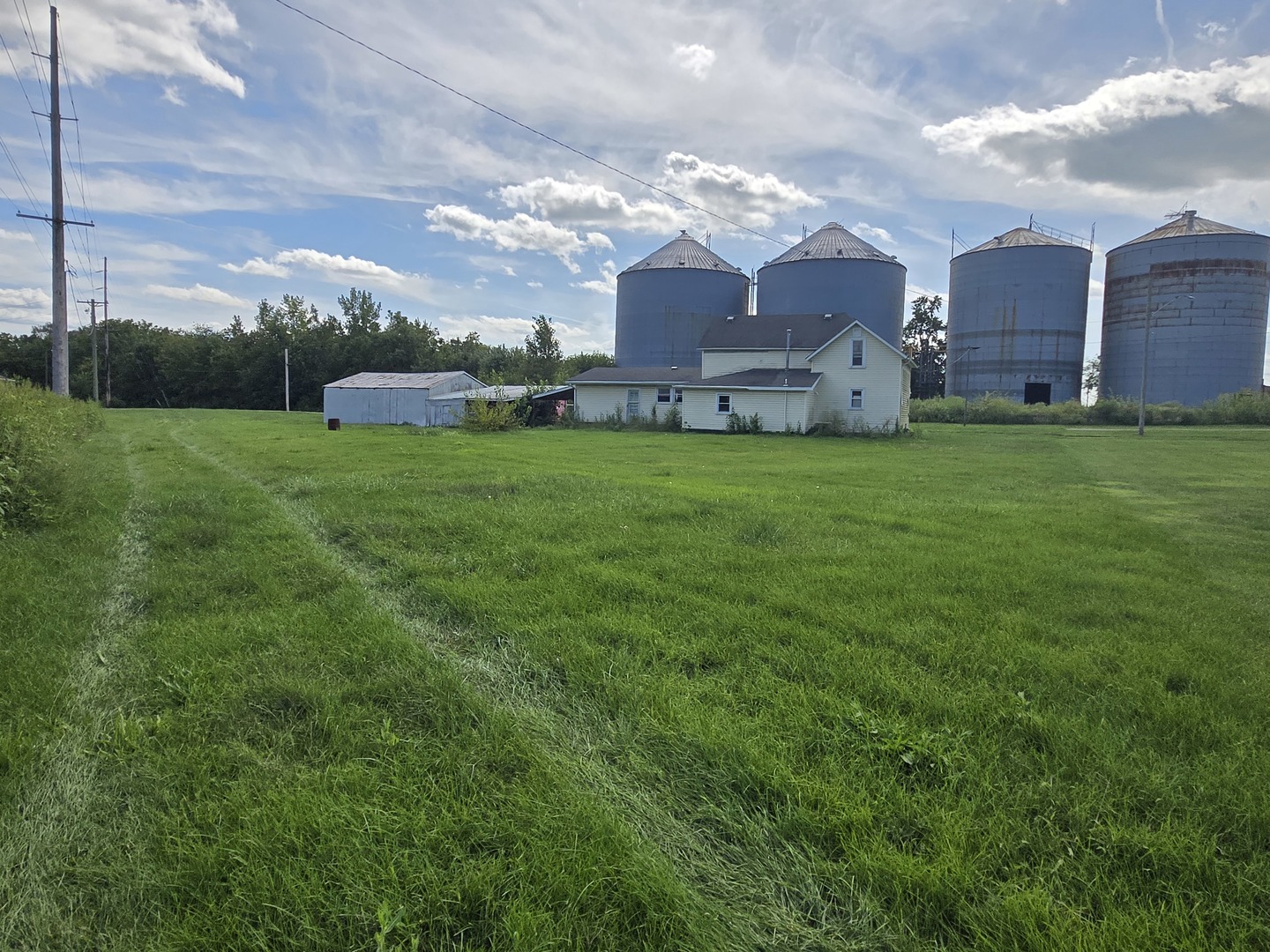 802 Railroad Street, Beaverville, IL 60912