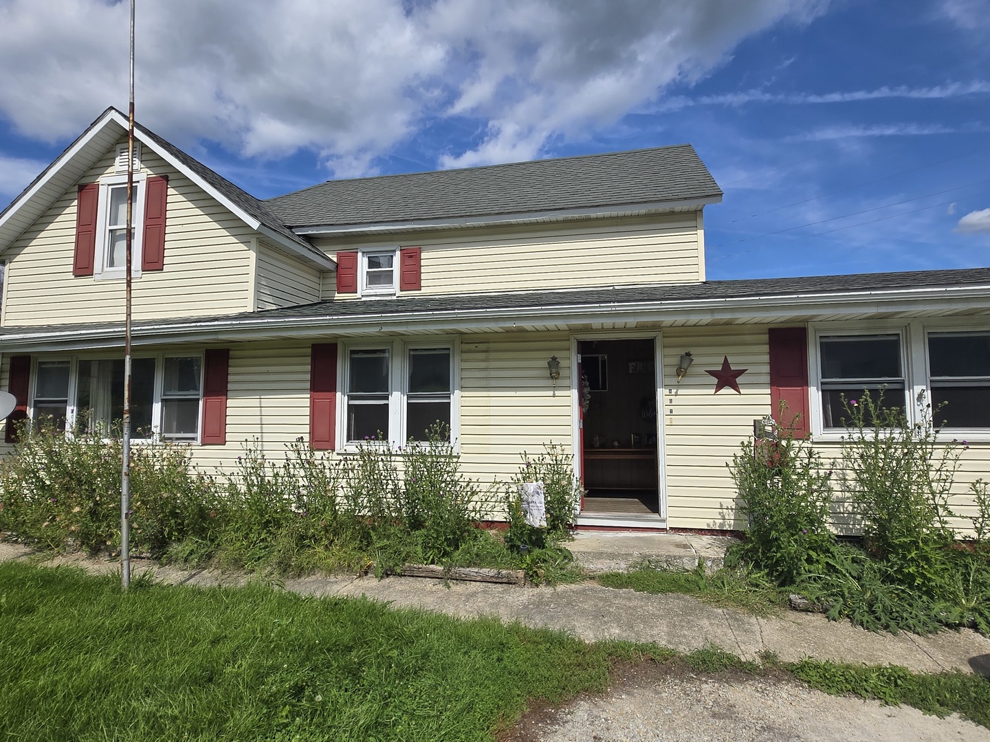 802 Railroad Street, Beaverville, IL 60912
