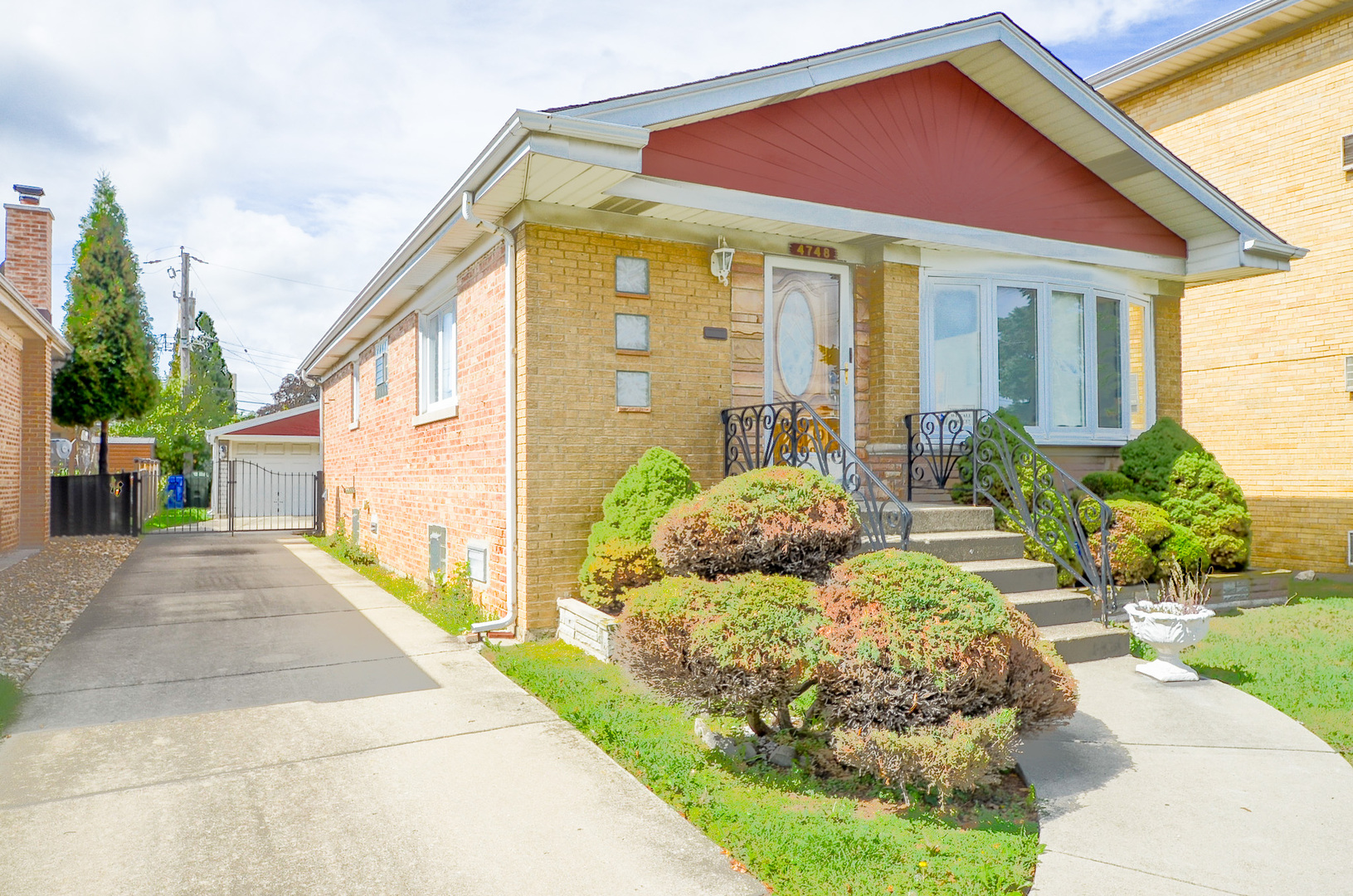 4748 N Newland Avenue, Harwood Heights, IL 60706