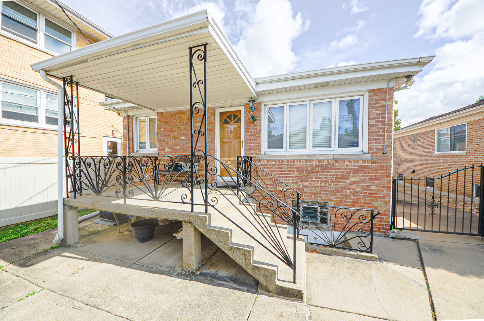 4748 N Newland Avenue, Harwood Heights, IL 60706