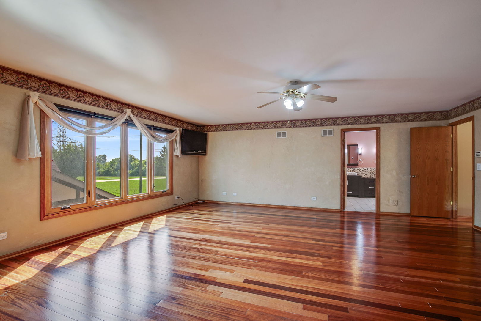 1395 Lilac Lane, Addison, IL 60101