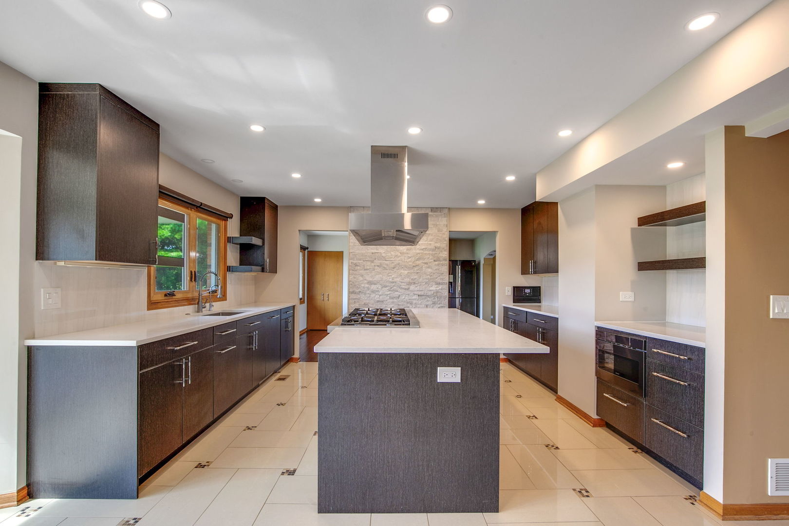 1395 Lilac Lane, Addison, IL 60101