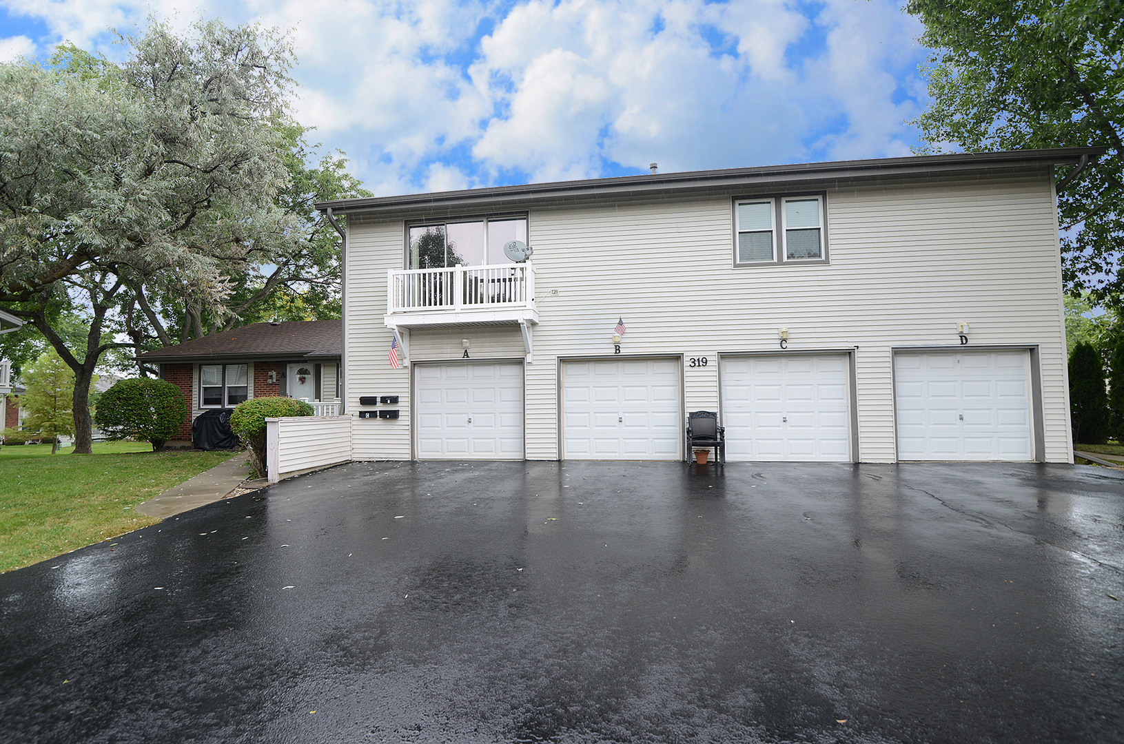 319 Indiana Court #D, Bloomingdale, IL 60108