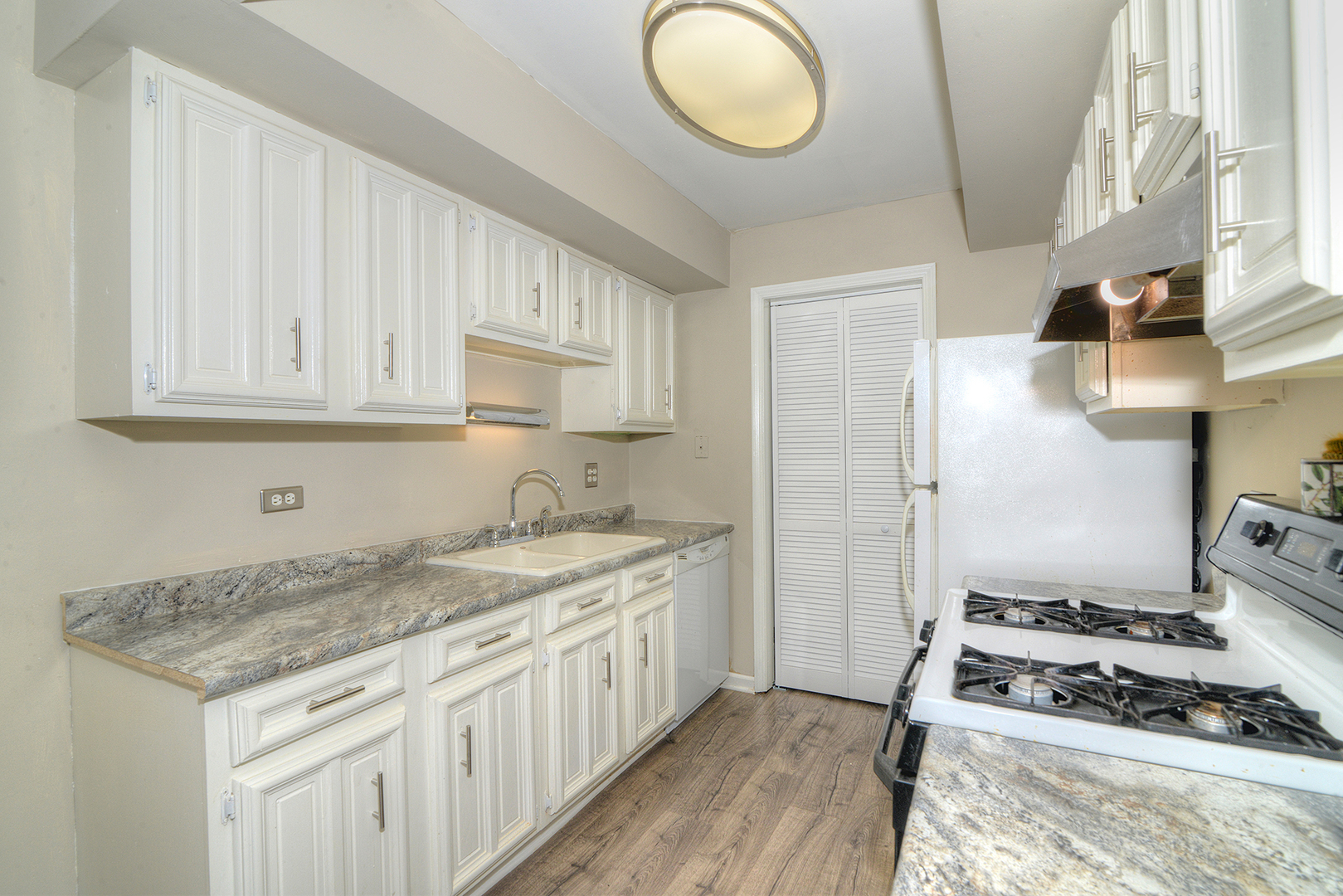319 Indiana Court #D, Bloomingdale, IL 60108