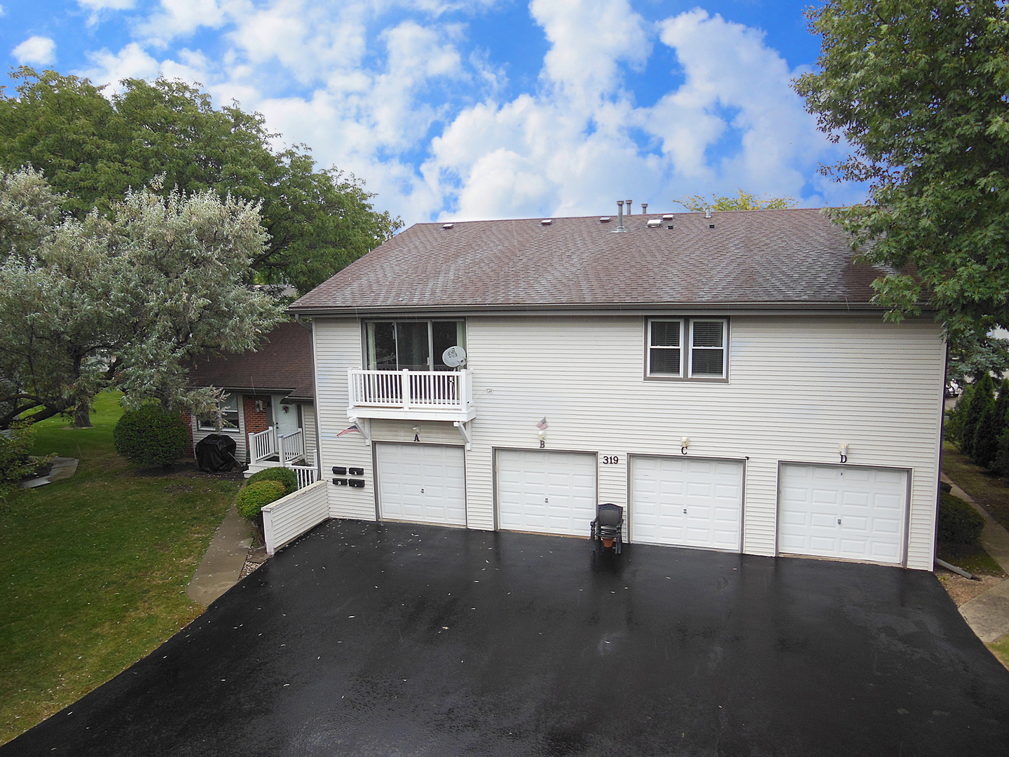 319 Indiana Court #D, Bloomingdale, IL 60108