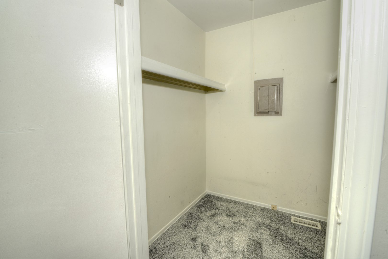 319 Indiana Court #D, Bloomingdale, IL 60108
