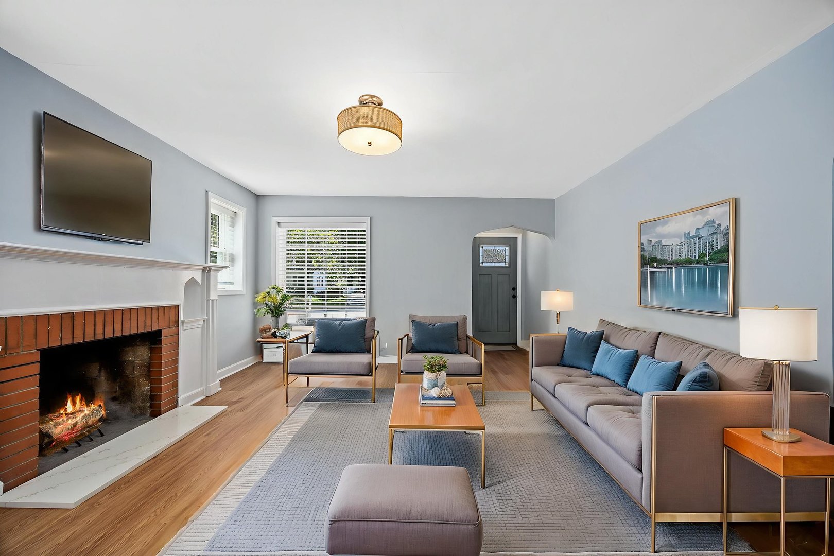 5513 Pershing Avenue, Downers Grove, IL 60515