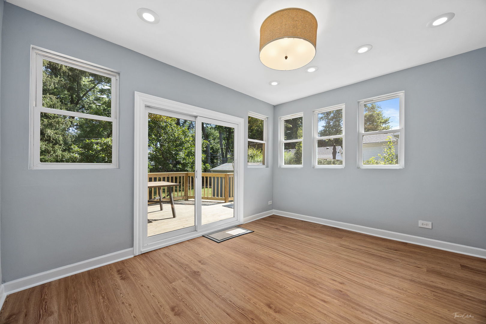 5513 Pershing Avenue, Downers Grove, IL 60515
