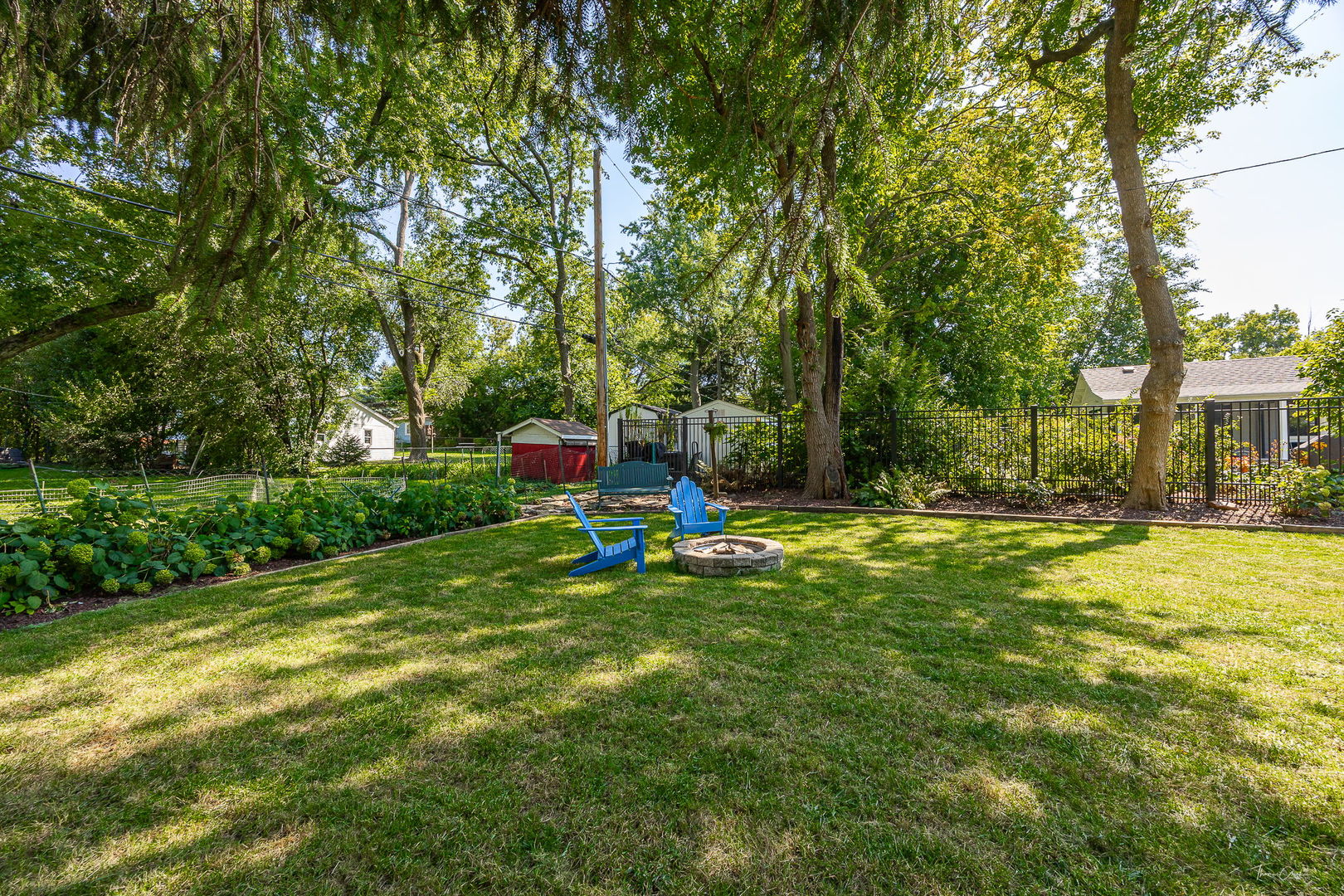 5513 Pershing Avenue, Downers Grove, IL 60515