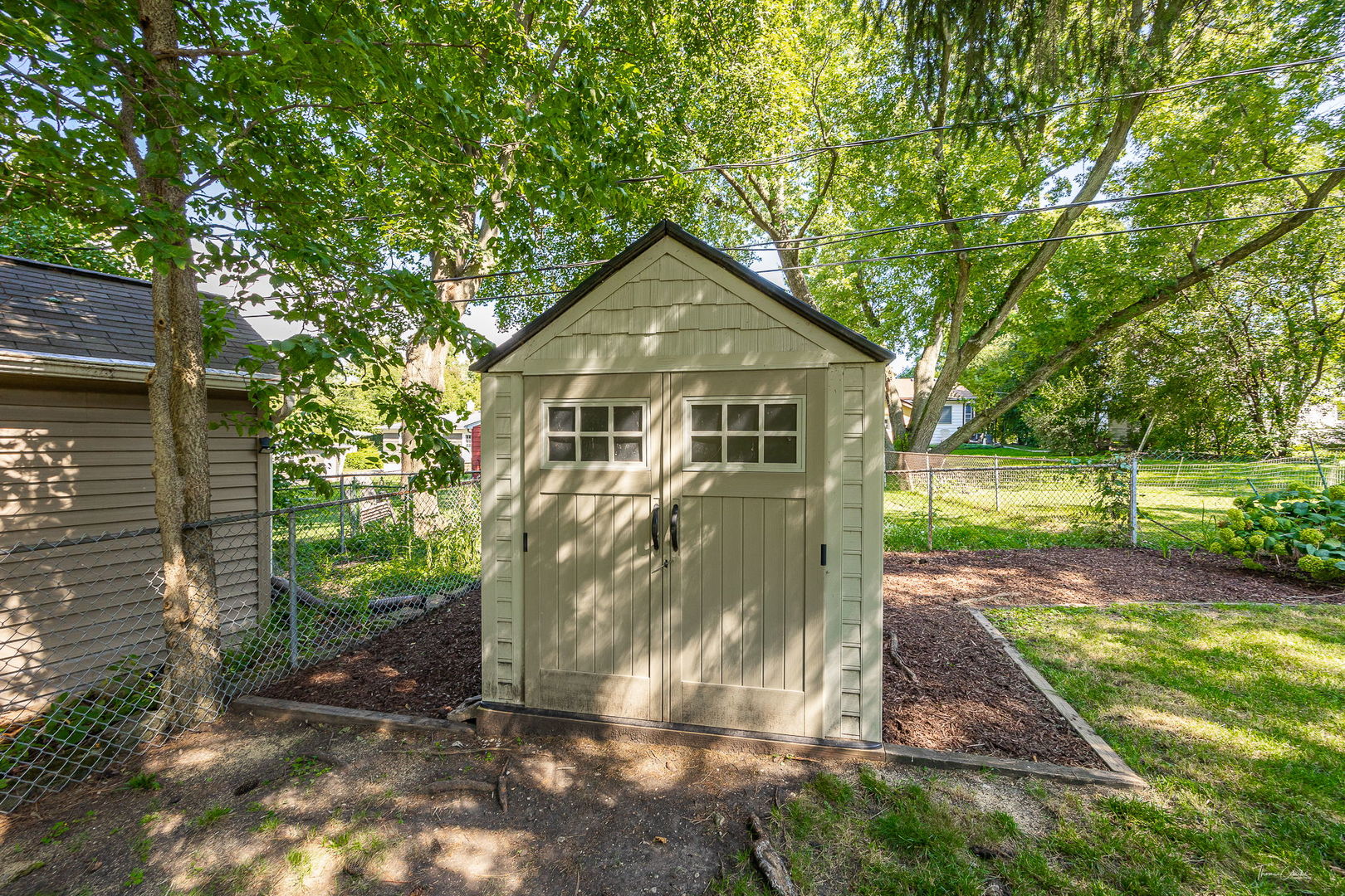 5513 Pershing Avenue, Downers Grove, IL 60515