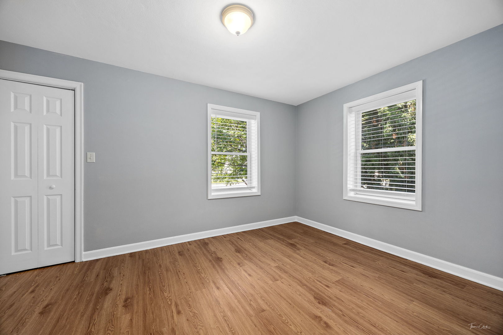 5513 Pershing Avenue, Downers Grove, IL 60515