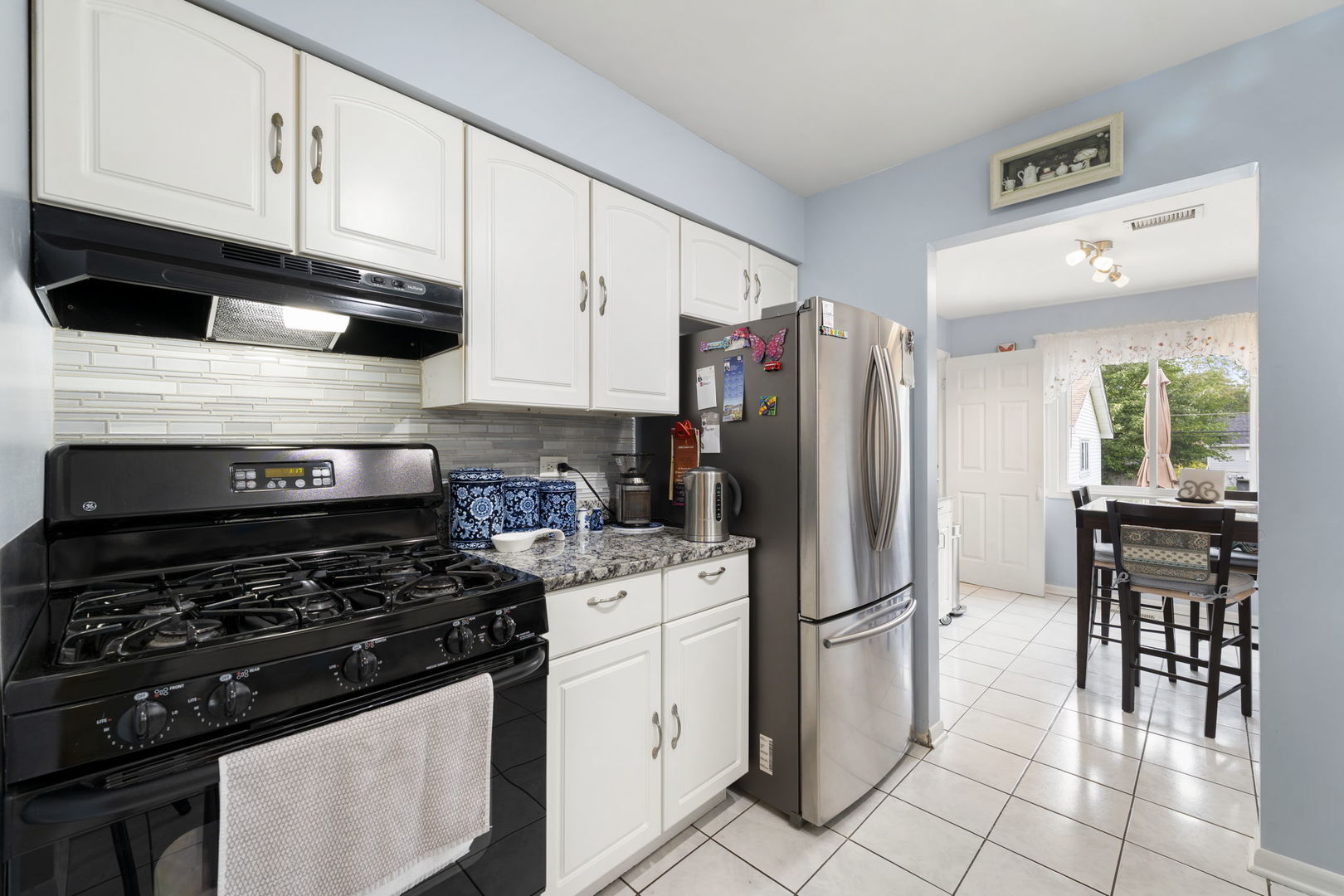 100 Des Plaines Lane, Hoffman Estates, IL 60169